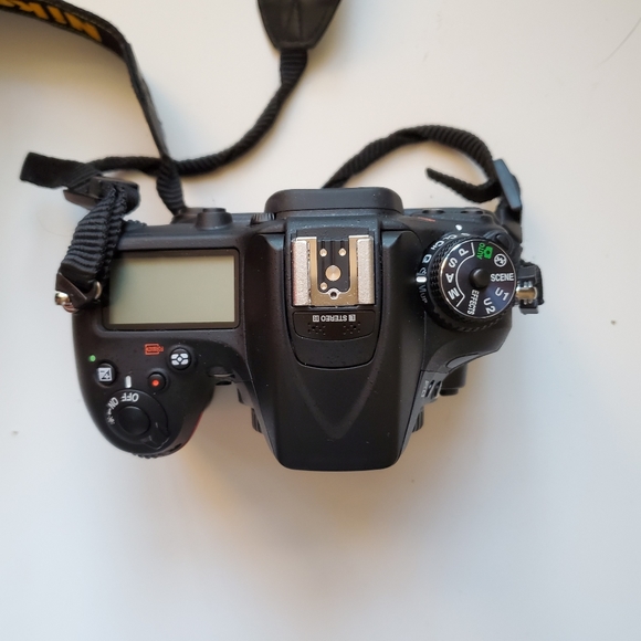 Nikon D7200 Digital Camera - Picture 8 of 10